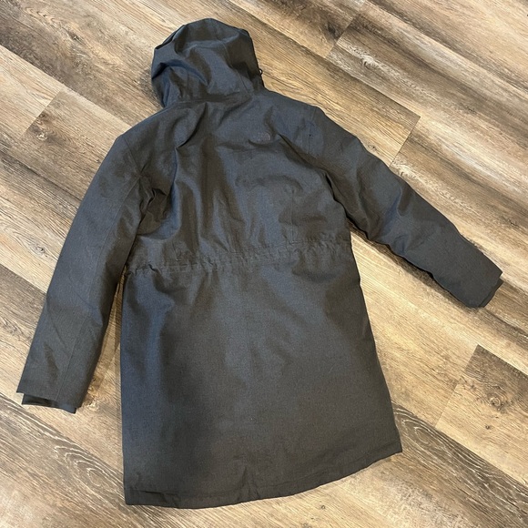 The North Face Winter Parka - Picture 2 of 4